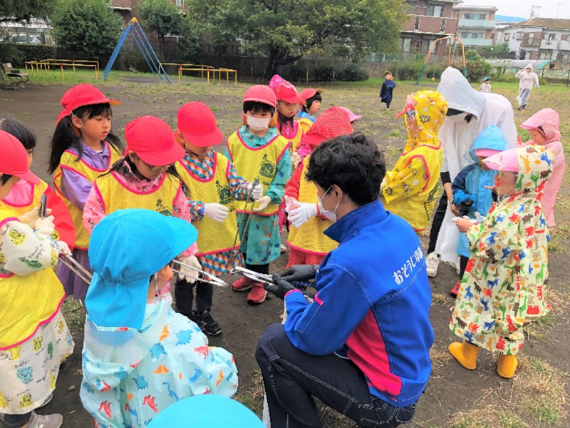 子ども清掃活動による地域交流や、自立心の育成